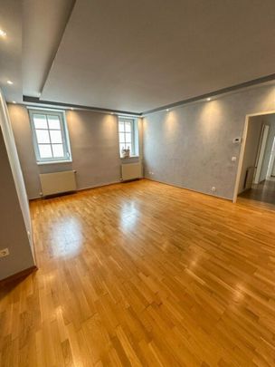 Charmante 3-Zimmer-Wohnung mit praktischer Raumaufteilung & Autoabstellplatz - Photo 1