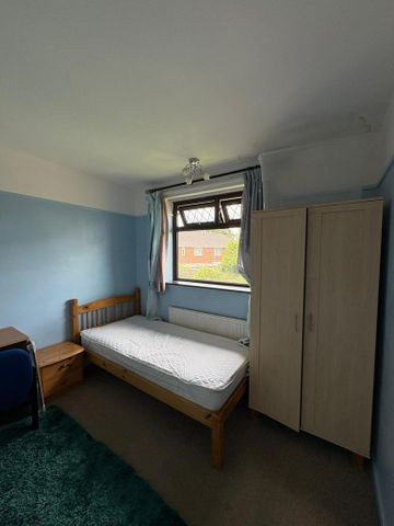 3 bedroom apartment to rent - Photo 3