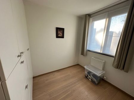 Prachtig , ruim glvl 2 slpk. appartement met garagebox. - Foto 3