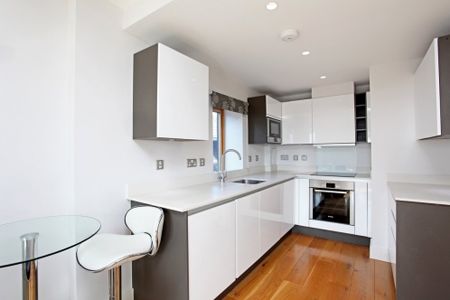 1 bedroom flat to rent - Photo 2