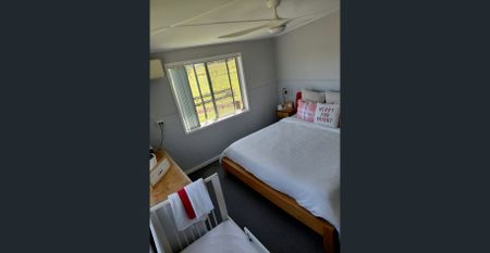 The country feel with town conveniences - Photo 3