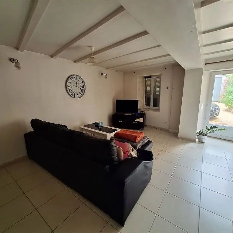 Location maison 4 pièces - 94m² à Usson (63490) - Photo 1