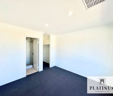 Near New Build 2025 - Spacious 3-Bedroom home - Photo 1