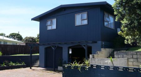 Comfortable and Convenient Three-Bedroom Home with Great Living Spaces - Photo 2