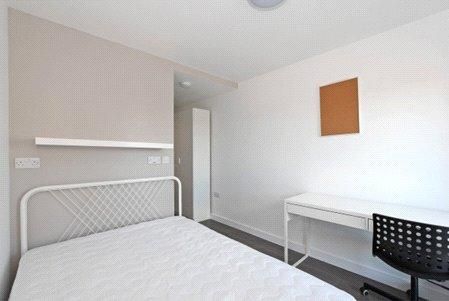 4 bedroom house to rent - Photo 3