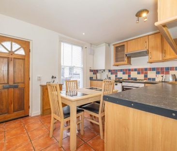 2 bedroom end of terrace house to rent - Photo 5