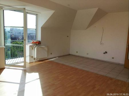 Helle, freundliche 3-Zimmer Wohnung mit 2 Balkonen und zugehörigen Stellplatz - Foto 4