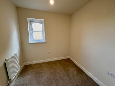 3 bedroom semi-detached house to rent - Photo 2