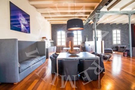 Loft de alquiler en Passatge Sert, Sant Pere, Sta. Caterina i la Ribera - Photo 2