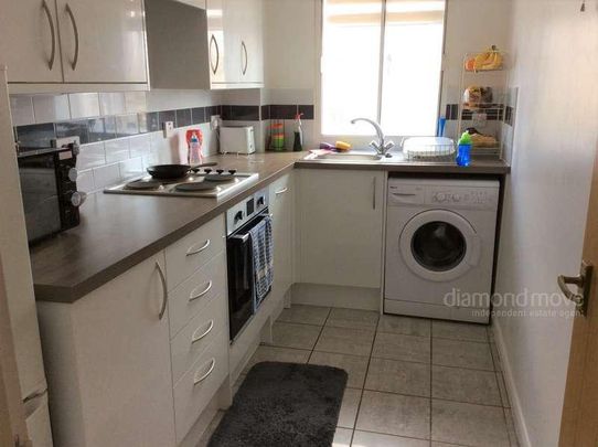 Lampton Road, Hounslow, TW3 - Photo 1