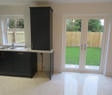 5 Charles Baron Court, Lurgan, BT66 7FW - Photo 2