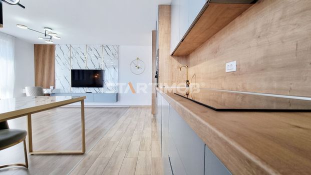 Apartament cu parcare si boxa Urban Plaza - Fotografie 1