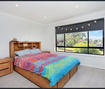 A perfect blend of modern living and convenience in a sought-after ... - Photo 2