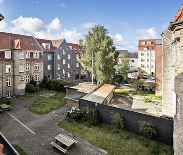 Stor 4 Værelses lejlighed i Vejgaard - Photo 4