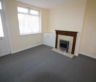 2 bed Terraced - Photo 5