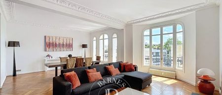 Appartement • Saint James-Général Koenig - Photo 3