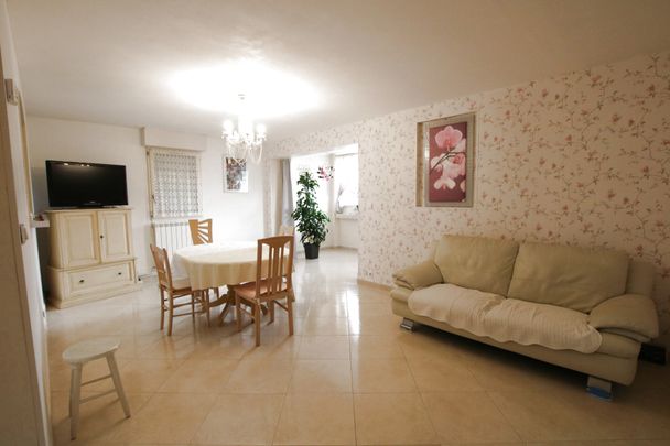 Location Appartement 3 pièces 78m² VITROLLES 13127 - Photo 1
