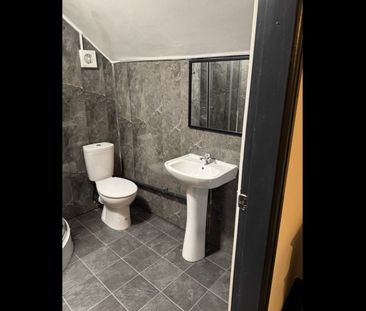 1 Bed Flat, Conway View, LS8 - Photo 1