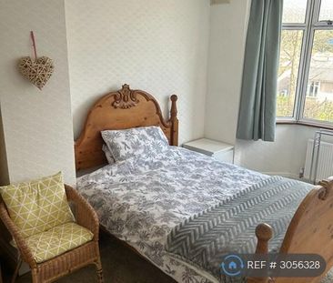 4 bedroom terraced house to rent - Photo 5