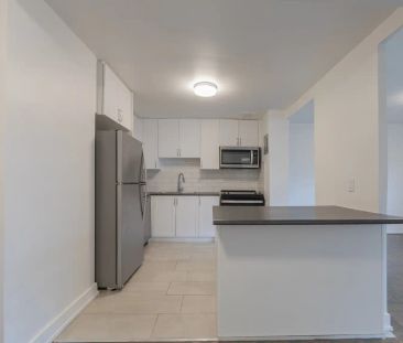 285 Erb St. W. — 1 Bedroom - Photo 3