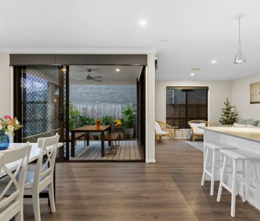 Modern Luxury - Family-Friendly Living - Multiple living zones - Pr... - Photo 5