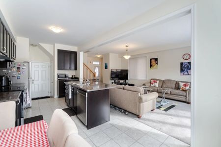 For Lease - 532 Edenbrook Hill Drive, Brampton, Ontario - Photo 4