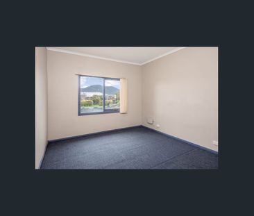 Spacious 3-Bed Glenorchy Family Home - Photo 3