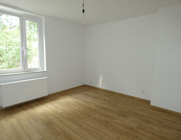 *** Charmante Altbauwohnung mit Wohnküche und Loggia in beliebter Lage *** - Foto 1