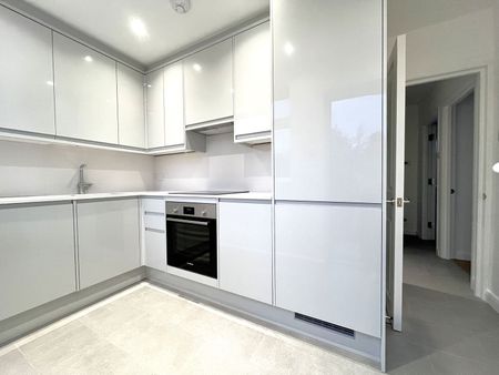 2 bedroom maisonette with private garden, Shelley Close, Greenford UB6 8RT - Photo 4