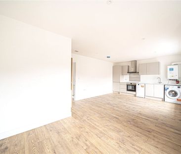 A lovely modern one bedroom flat close to the train station and cit... - Photo 5