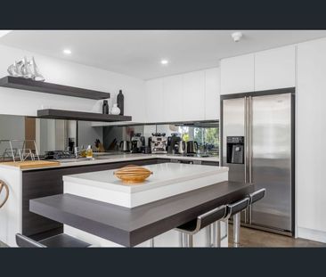 5073 Saint Andrews Terrace, Sanctuary Cove, Qld 4212 - Photo 4