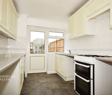 3 bedroom terraced house to rent - Photo 5