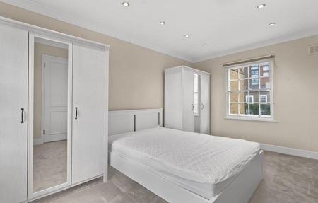 4 bedroom mews to rent - Photo 5