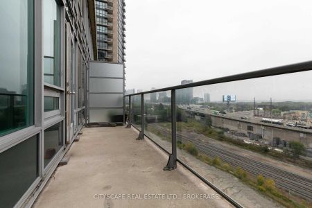 For Lease - 55 East Liberty Street Unit# 910, Toronto, Ontario - Photo 3