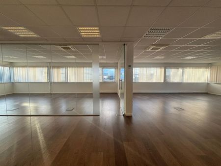Ruime kantoor/bureauruimte te Merchtem - Foto 4