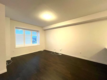 For Lease - 5 Dodman Crescent, Hamilton, Ontario - Photo 2