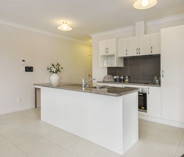 Modern Apartment in Papakura - Photo 6