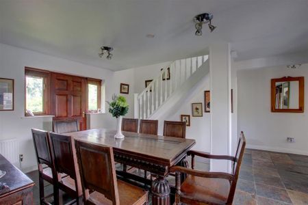 4 bedroom detached house to rent - Photo 5