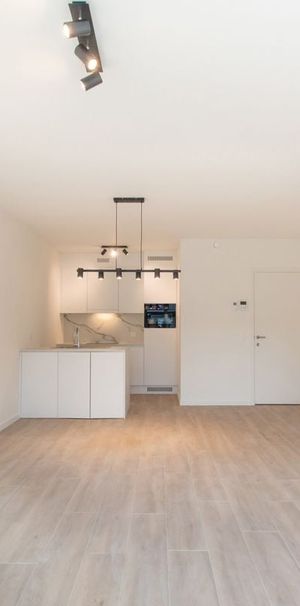 Appartement te huur in Antwerpen voor € 1.195 met 2 slaapkamers - Photo 1