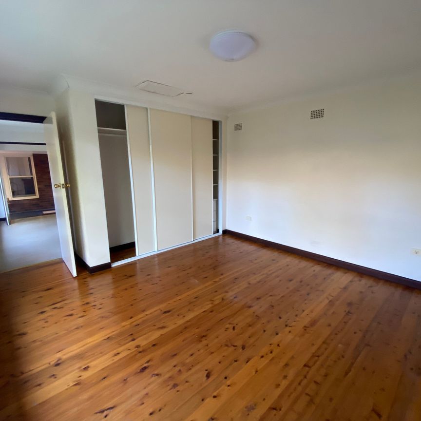 Hunters Hill - Photo 1