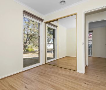 7 Limosa Court, Mornington. - Photo 2