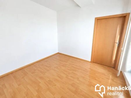 Pronájem bytu 2+kk s garáží a terasou v Olomouci ul.Handkeho - Fotografie 5