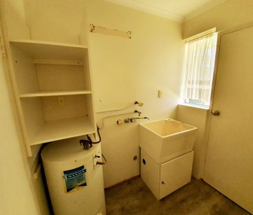 Well Maintained Unit - Close to Beach & Public Transport - Photo 5