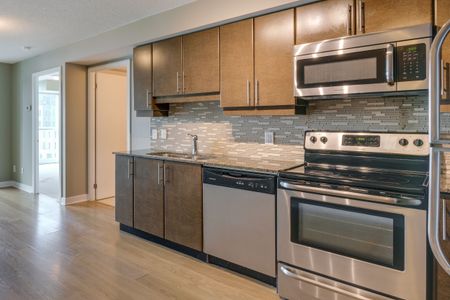 For Lease - 33 Bay Street Unit# 2011, Toronto, Ontario - Photo 2