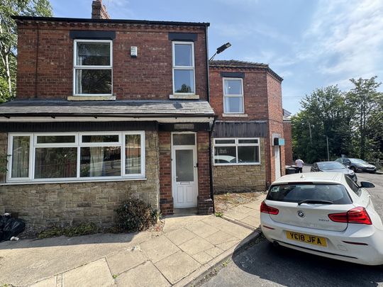 Kitchener Street, Huntington Road - P1098 - Photo 1