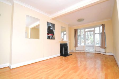 3 bedroom end of terrace house to rent - Photo 2