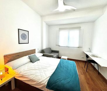 Avenida del Manzanares, Madrid, Community of Madrid 28011 - Photo 3