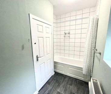 2 bedroom end of terrace house to rent - Photo 6