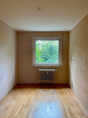 Familien willkommen - sanierte und renovierte 5-Zimmer-Wohnung mit Balkon - Photo 1