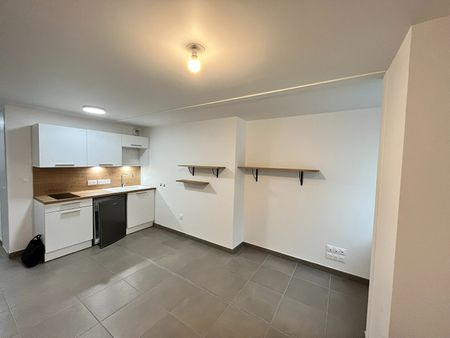 Location Appartement 1 pièce 25m² - Photo 2